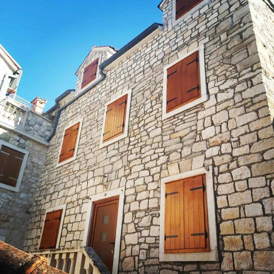 Vila Dora Supetar Appartement Buitenkant foto