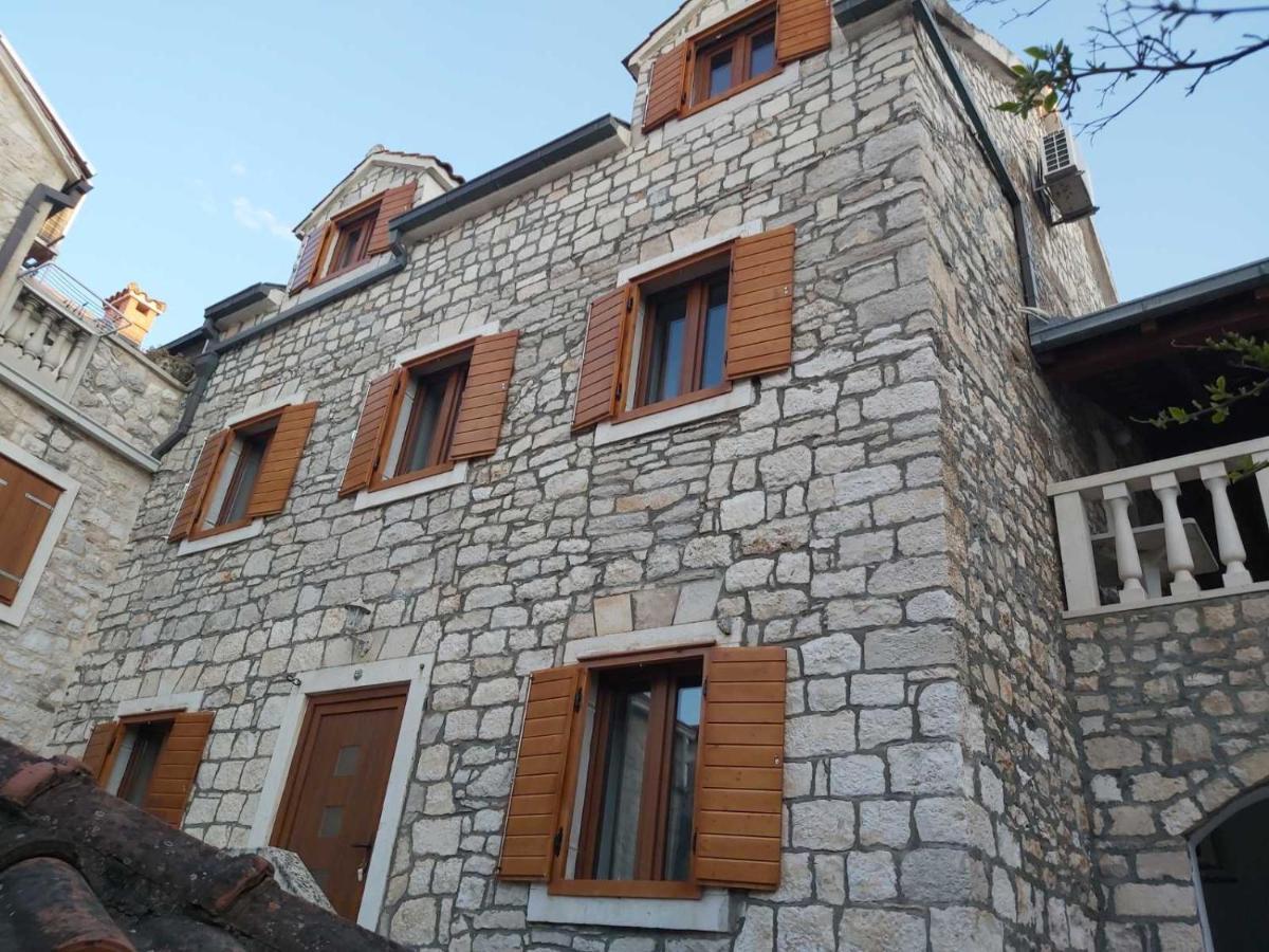 Vila Dora Supetar Appartement Buitenkant foto