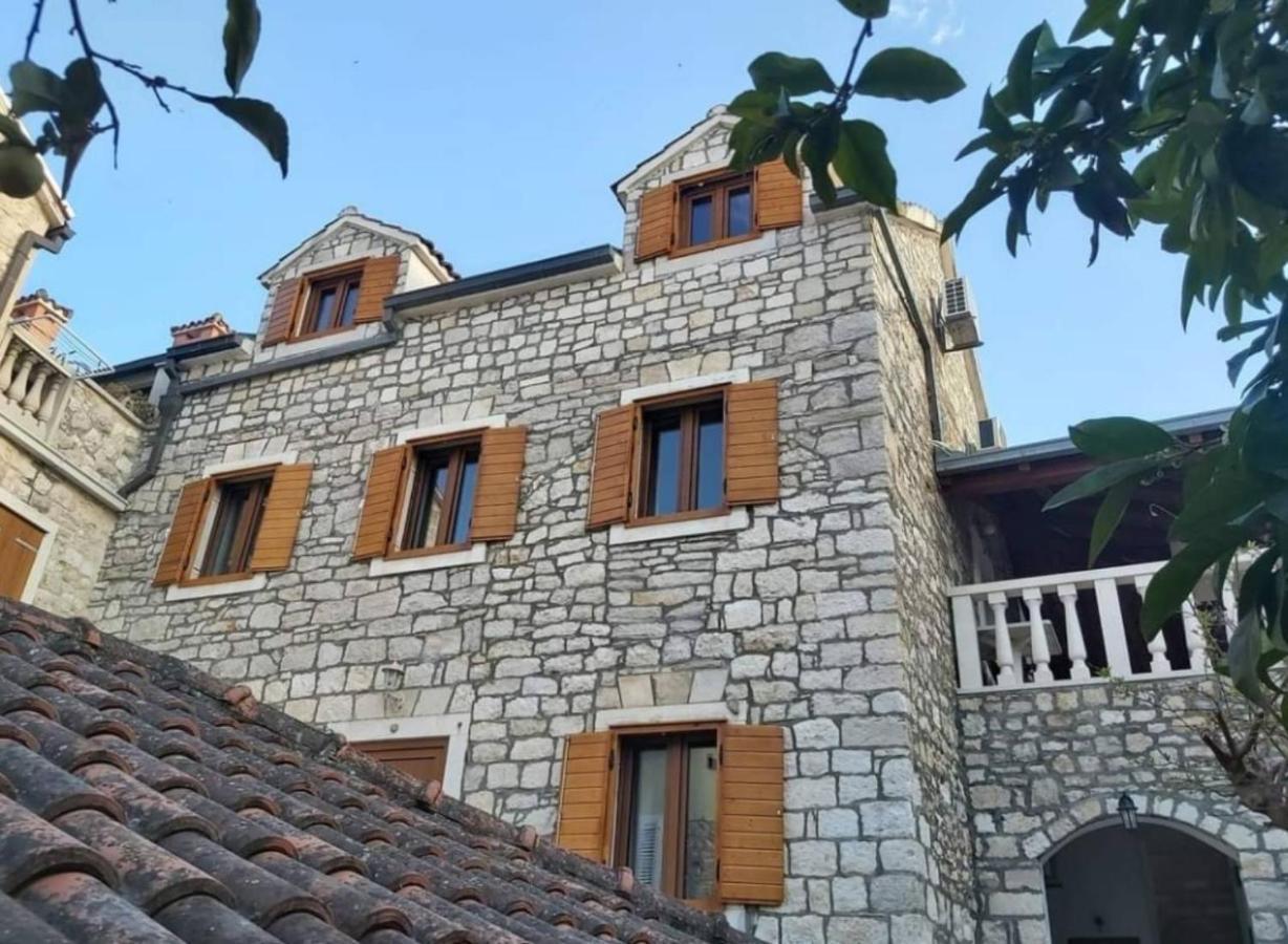 Vila Dora Supetar Appartement Buitenkant foto