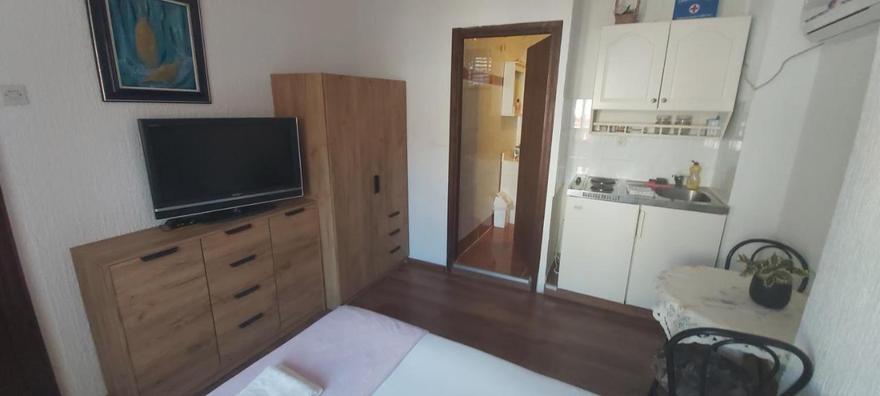 Vila Dora Supetar Appartement Buitenkant foto